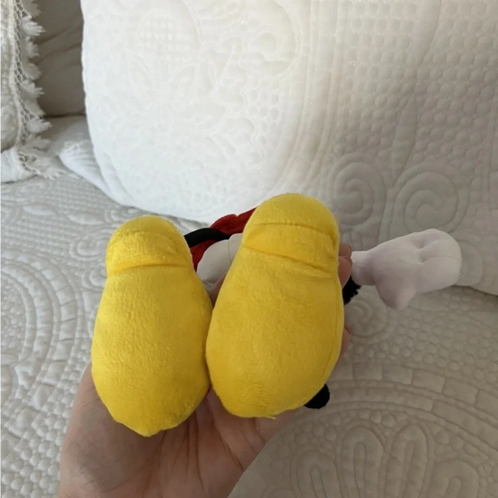 NWT VTG Disney 9-inch Minnie Mouse Bean Bag Plush